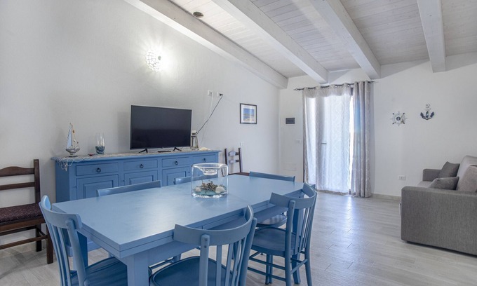Sant'Anna Arresi House | Holiday Home 'Prima Luce' with Terrace & Wi-Fi