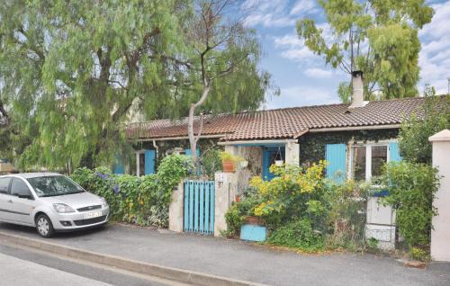 La Crau House | Holiday Home Rue De Chardonnerets