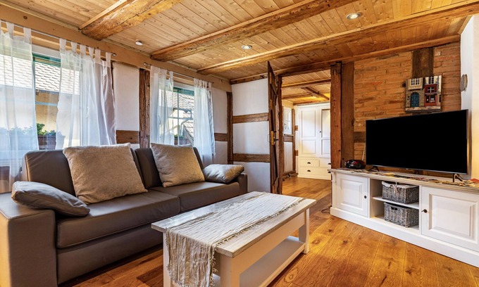 Barocke Altstadt House | Holiday Home 'Schwarzwaldstübchen' with Private Terrace, Wi-Fi and Air Conditioning