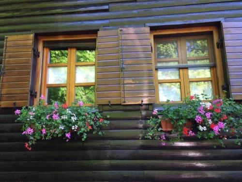 Cujica Krcevina House | Holiday Home Snow Hill