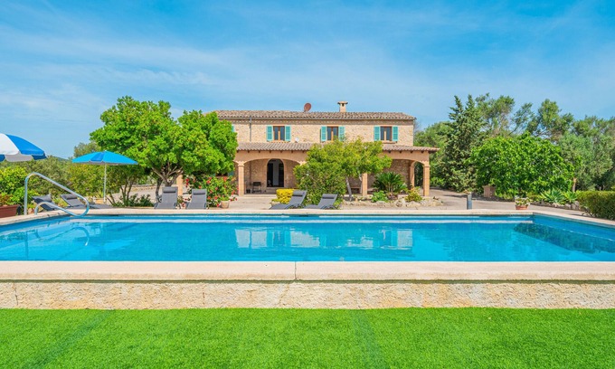 Petra House | Holiday Home 'Son Maimo' with Private Pool, Private Terrace and Wi-Fi