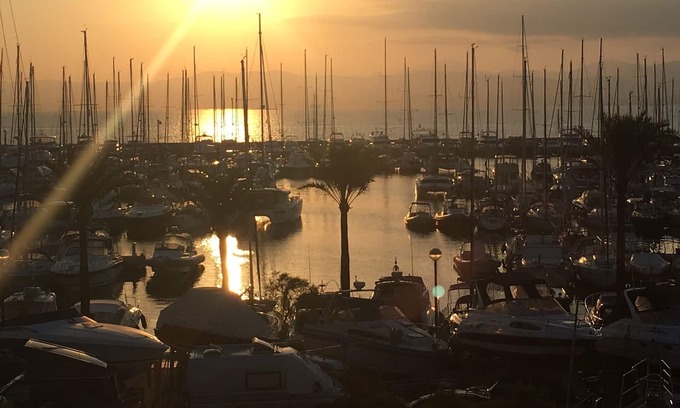 El Arenal House | Holiday Home Son Veri d'Abaix. Modern chalet with stunning sea views