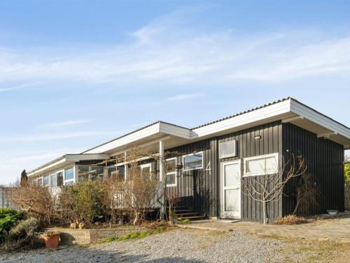 Ronde House | Holiday Home Sylvia - 450m from the sea by Interhome