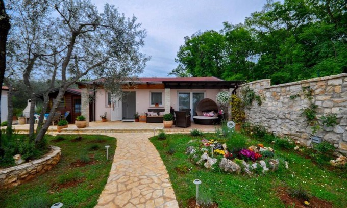 Murine House | Holiday Home T