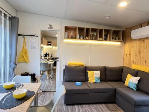 Wemding House | Holiday Home Tiny Haus Karin by Interhome