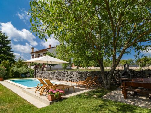 Vela Traba House | Holiday Home Tomazin by Interhome