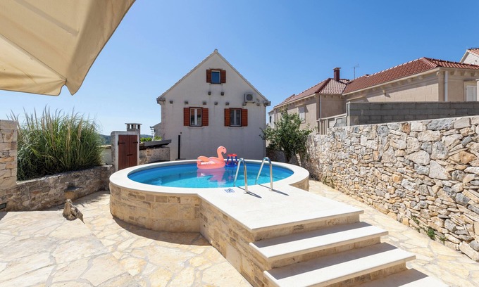 Donji Humac House | Holiday Home Tramonto with Pool, Sunset View & Pet Friendly – Donji Humac, Brač
