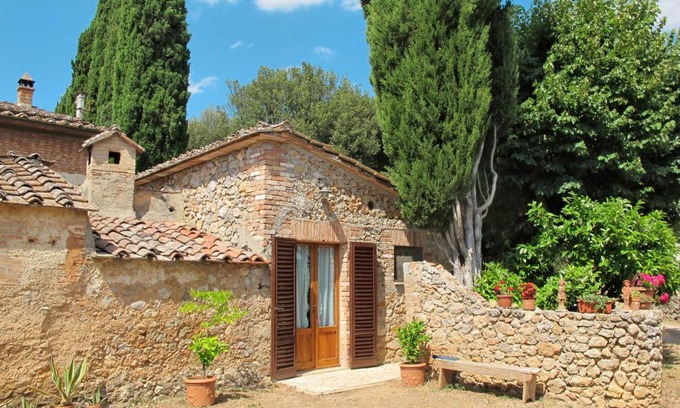 Simignano House | Holiday Home Triangolo by Interhome