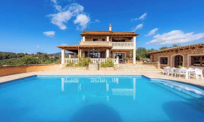 Felanitx House | Holiday Home Turo Golf with Sea View, Wi-Fi, Pool & Garden