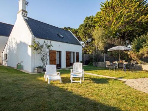 Tregunc House | Holiday Home Ty Pendruc by Interhome