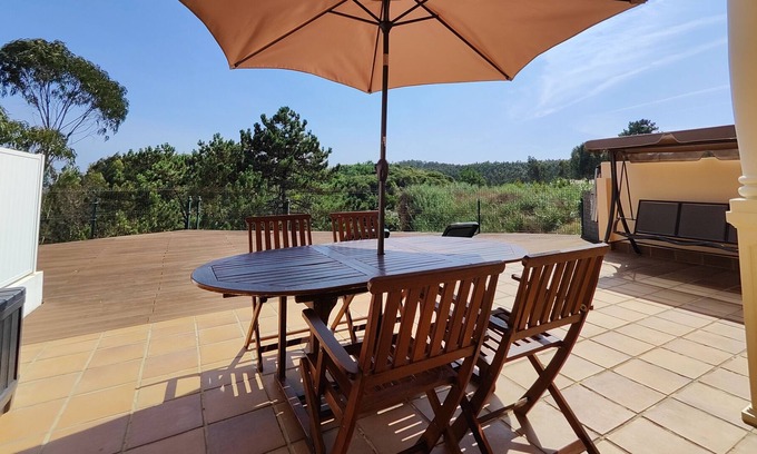 Salir do Porto House | Holiday Home 'Villa Limoeiro' with Shared Pool, Private Terrace and Wi-Fi