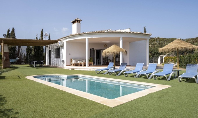 Cutar House | Holiday Home 'Villa Aguacate' with Mountain View, Wi-Fi and Air Conditioning