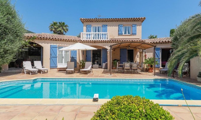 Sainte-Maxime House | Holiday Home Villa Souleyas by Interhome