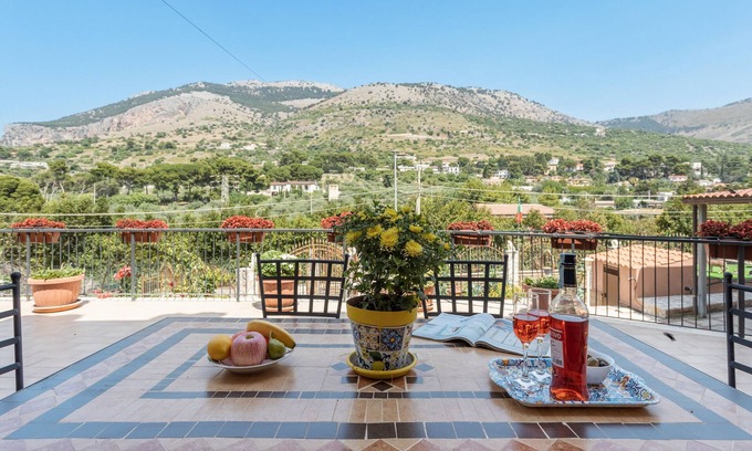 Torretta House | Holiday Home 'Villa Salvatore' with Mountain View, Terrace & Wi-Fi