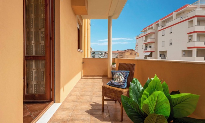 La Pietraia House | Holiday Home Villafiorita with Balcony, Wi-Fi & Terrace