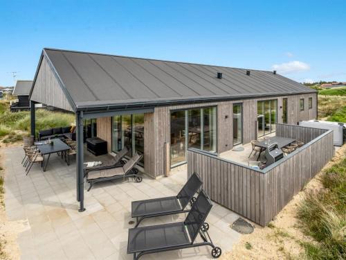 Bjerregard Strand House | Holiday Home Waldar - from the sea by Interhome