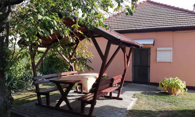 Balatonfenyves House | Holiday home with Wi-Fi near the beach