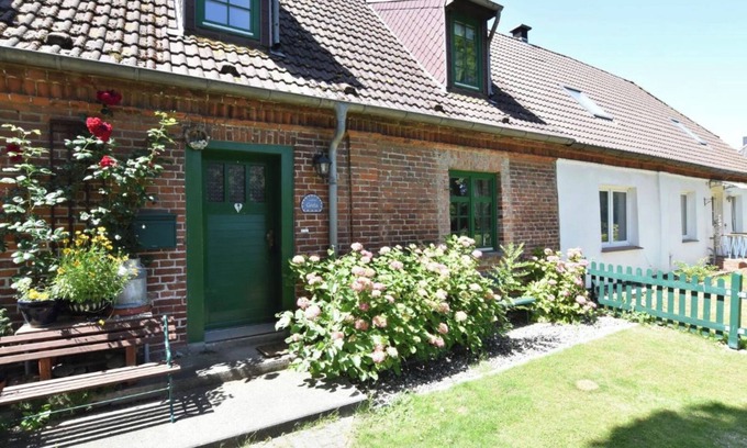 Zierow House | Holiday home with fireplace, terrace, and garden