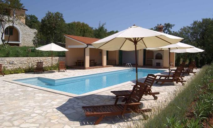 Stanisovi House | Holiday home with outdoor pool