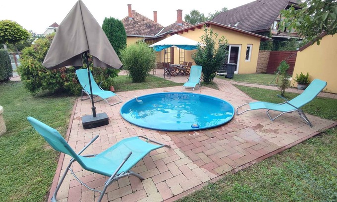 Siofok House | Holiday home with pool, air conditioning and Internet