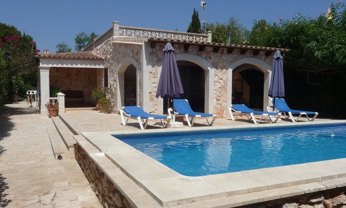Cala Llombards House | Holiday Home with pool, only a few minutes to the beach