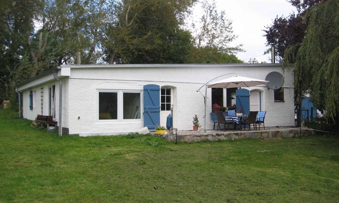 Puddemin House | Holiday home with terrace and large sunbathing area