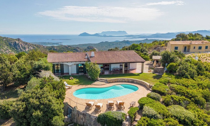 Arzachena Villa | Holiday Home with Wi-Fi, Pool, Garden and Sea View; Parking available