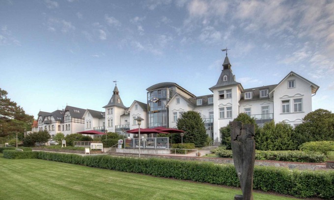 Damp House | Holiday home with WIFI and terrace