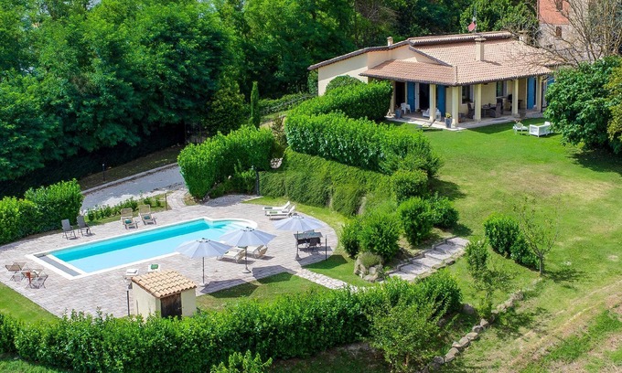 Acqualagna House | Holiday house Acqualagna for 1 - 8 persons with 4 bedrooms - Holiday home