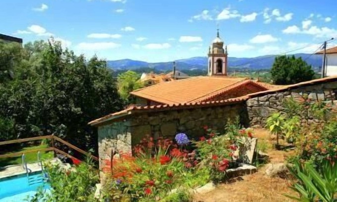 Caldelas House | Holiday house Amares for 1 - 8 persons with 4 bedrooms - Holiday home