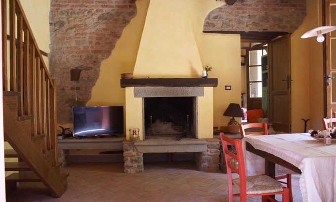 Mologno House | Holiday house Barga for 1 - 10 persons with 3 bedrooms - Holiday house