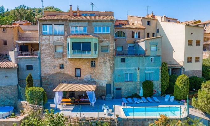 Biosca House | Holiday house Biosca for 1 - 15 persons with 5 bedrooms - Row house