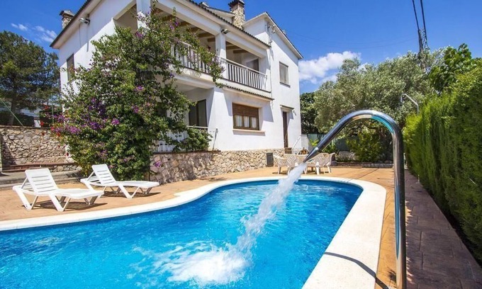 Canyelles House | Holiday house Canyelles for 1 - 8 persons with 4 bedrooms - Holiday home