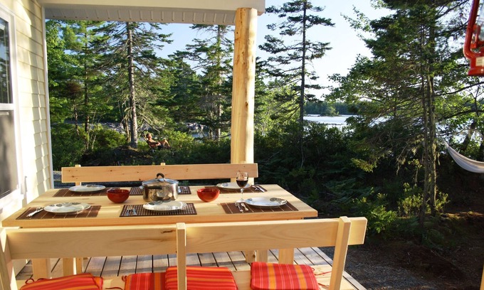 Lunenburg County House | Holiday house directly on the lake in untouched nature
