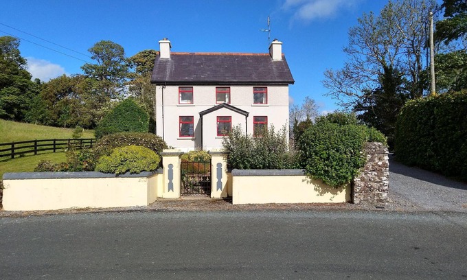Gurteen House | Holiday house Gorteen for 1 - 5 persons with 2 bedrooms - Holiday house
