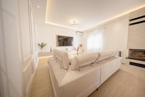 Kotlenice House | Holiday house Greenside - with a pool