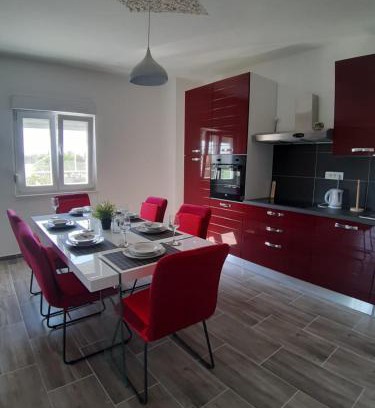 Zemunik Donji Apartment | Holiday House Ivan
