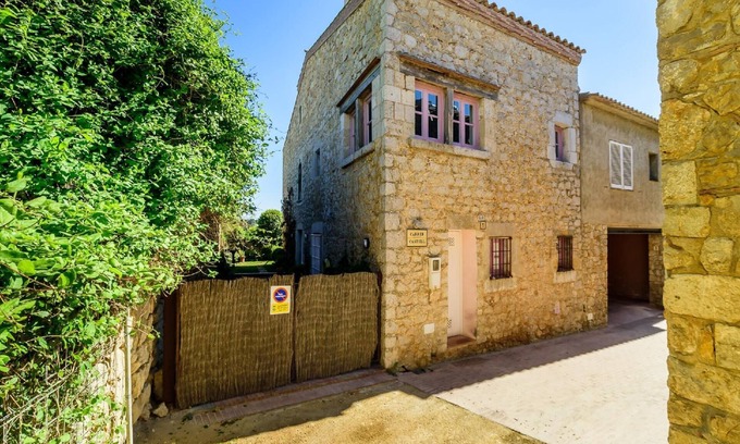 Sant Marti d'Empuries House | Holiday house L'Escala for 1 - 6 persons with 3 bedrooms - Row house