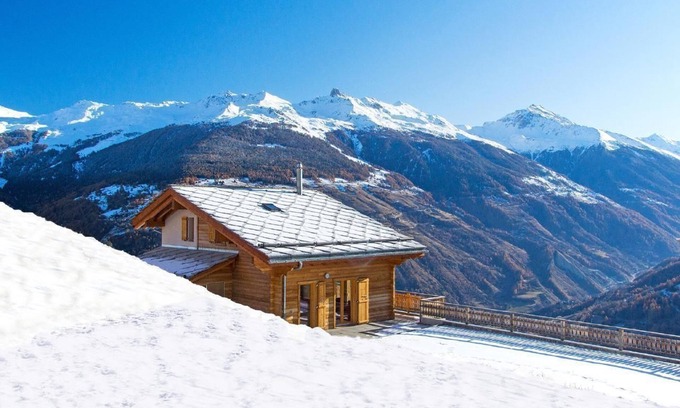 Heremence Ski Chalet | Holiday house Les Masses for 1 - 6 persons with 3 bedrooms - Detached holiday house