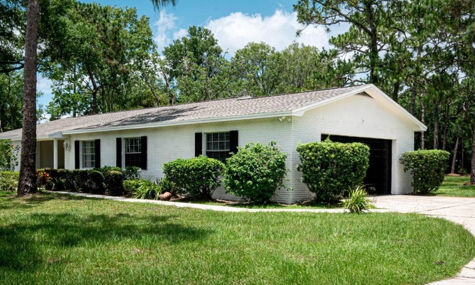 Greater Northdale House | Holiday house Lutz for 1 - 8 persons with 3 bedrooms - Holiday house