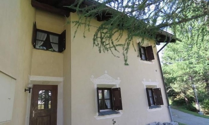 Maloja House | Holiday house Maloja for 1 - 5 persons with 3 bedrooms - Holiday house