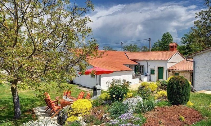 Gracisce House | Holiday house Pican for 1 - 8 persons with 3 bedrooms - Holiday house