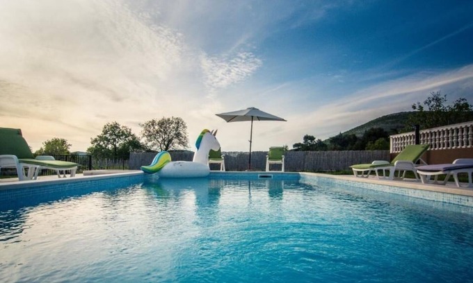 Labin House | Holiday house Prgomet for 8 persons with 3 bedrooms - Holiday home