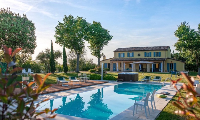 San Costanzo House | Holiday house San Costanzo for 1 - 14 persons with 6 bedrooms - Holiday home