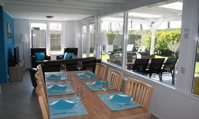Stavenisse House | Holiday house Stavenisse for 1 - 6 persons with 3 bedrooms - Twin house