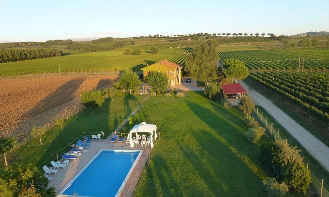 Torgiano Other | Holiday house Torgiano for 1 - 14 persons with 7 bedrooms - Farmhouse