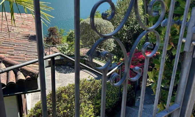 Vico Morcote House | Holiday house Vico Morcote for 1 - 6 persons with 3 bedrooms - Holiday house
