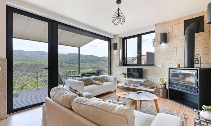 Arcos de Valdevez House | Holiday house Vila Fonche for 1 - 4 persons with 2 bedrooms - Holiday house