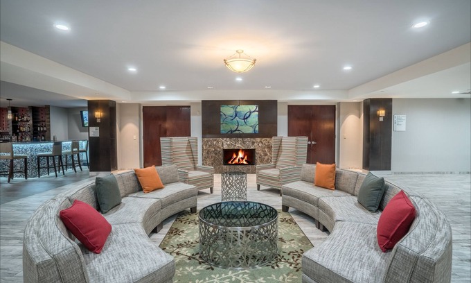 Roswell Hotel | Holiday Inn Atlanta/Roswell by IHG