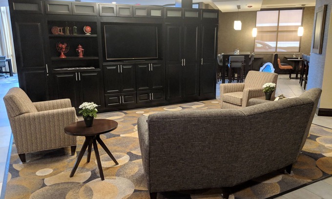 Champaign Hotel | Holiday Inn Champaign by IHG